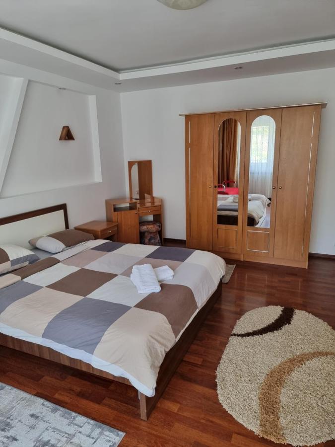 Charming And Intimate Getaway In Bucharest - Near Unirii Square Apartment Luaran gambar